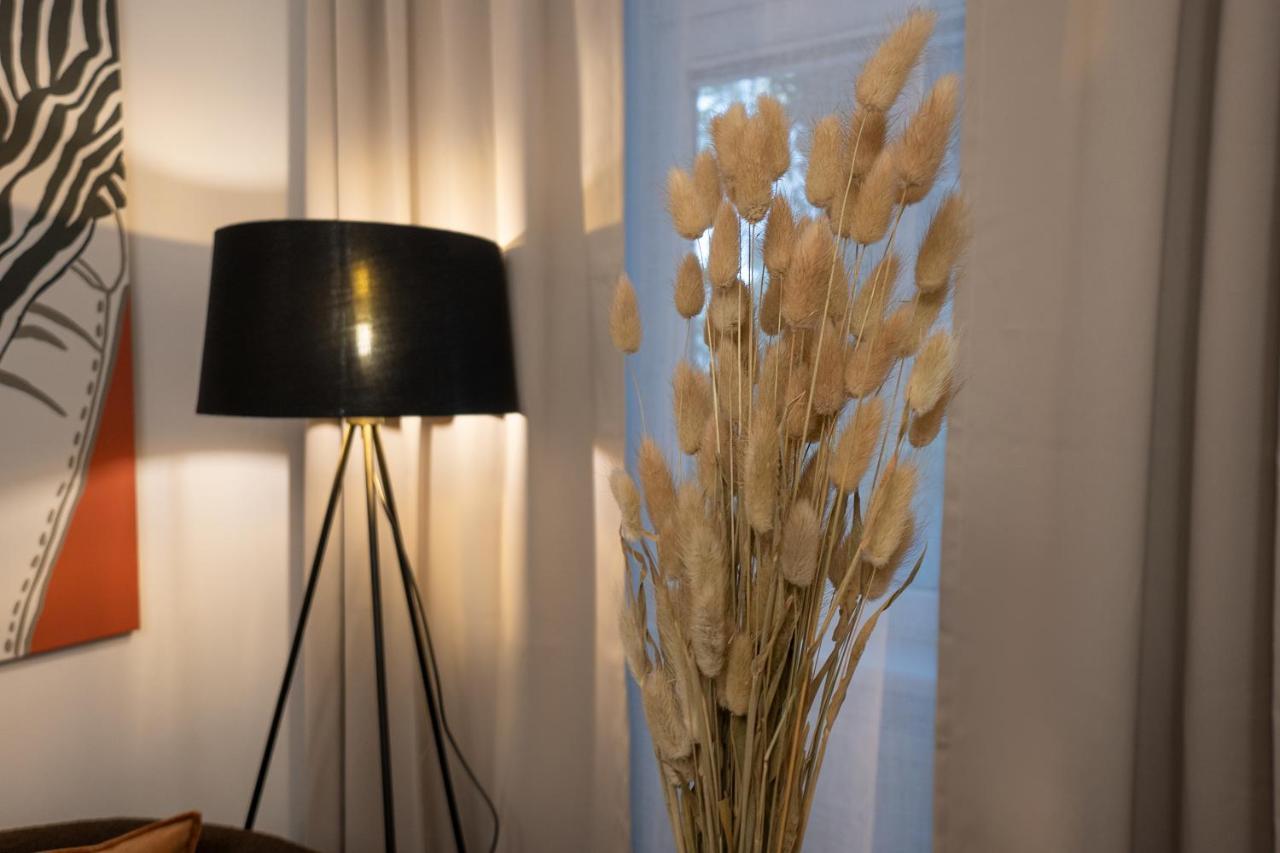 Stylish Central 1-Bedroom Apartment With A Terrace Viena Exterior foto